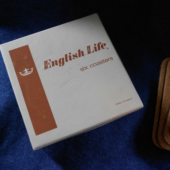 English Life Six Cork Back Christmas Coaster Set Snow House Hearts Holly Holiday - Picture 3 of 5